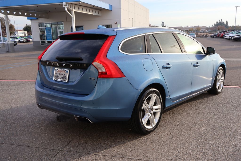 2015 Volvo V60 T5 5