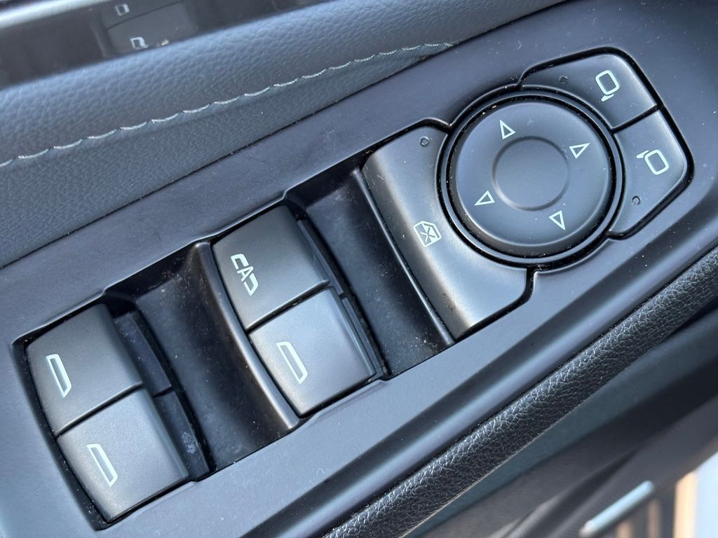2019 Chevrolet Traverse 3LT Silver at North Houston Mitsubishi