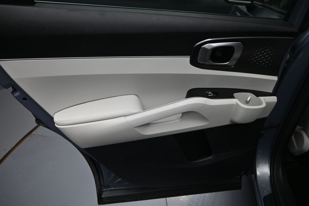 2025 Everlasting Silver Kia Sorento S AWD SUV