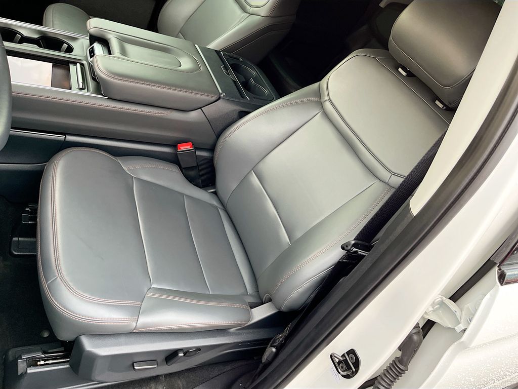 Used 2025 White Ford Active image 20