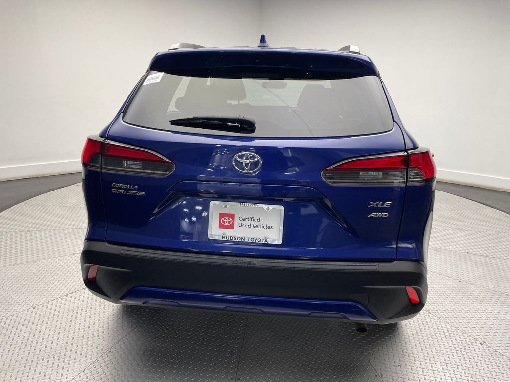 2022 Toyota Corolla Cross XLE 6
