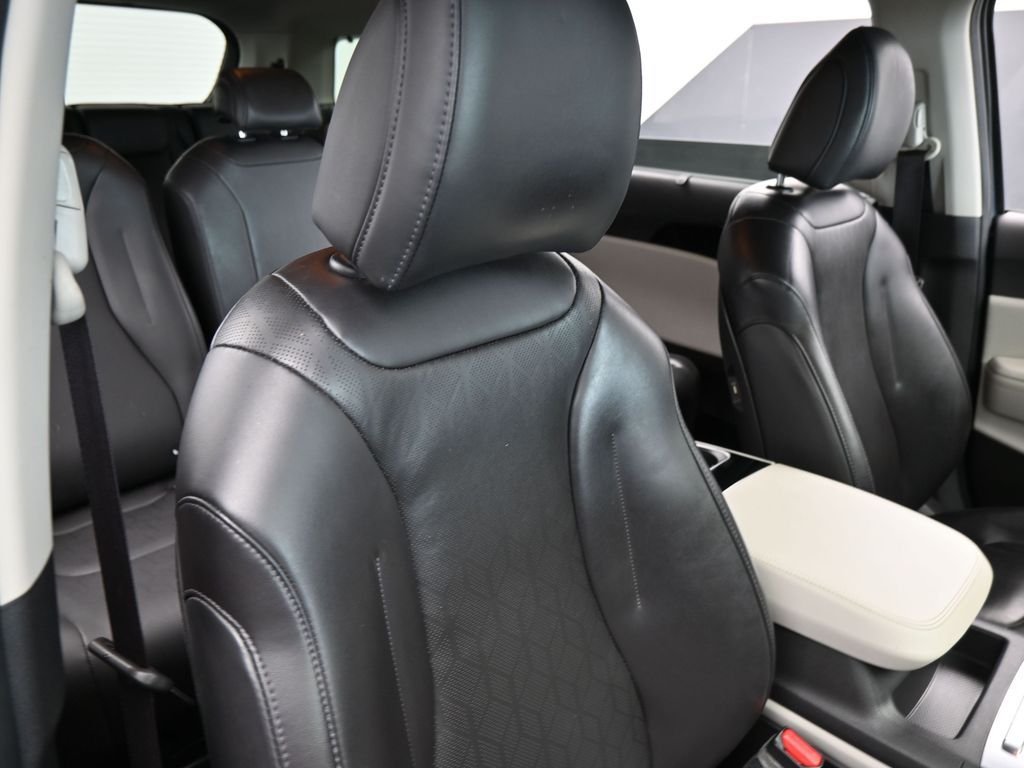 Used 2024 Astra Blue Kia EX image 46