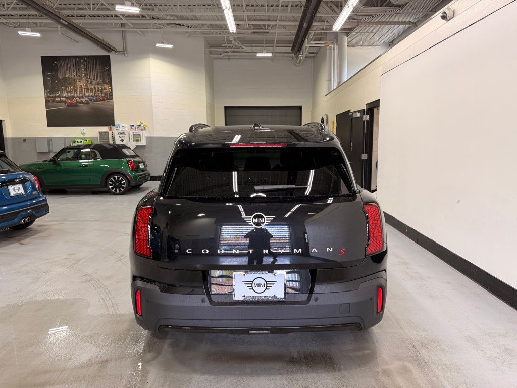 Thumbnail: 2027 MINI Cooper Countryman - 5