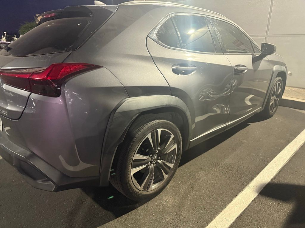 Thumbnail: 2019 Lexus UX - 4