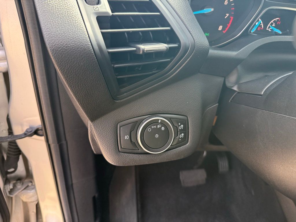 Thumbnail: 2016 Ford Escape - 13