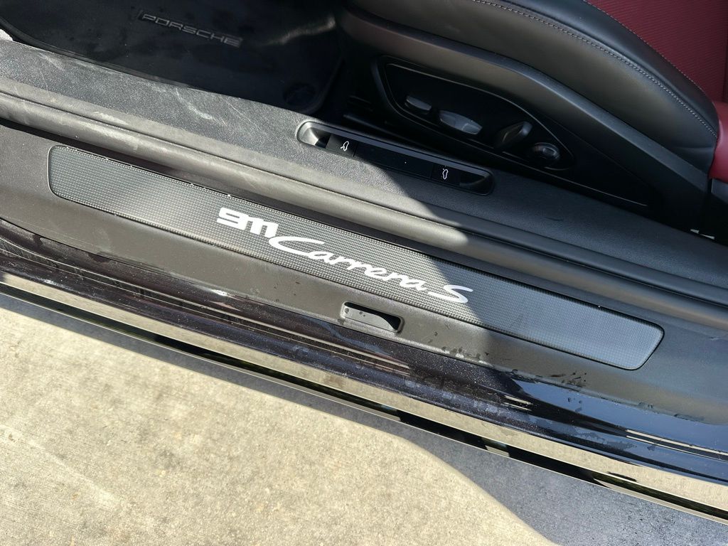 Thumbnail: 2025 Porsche 911 - 24