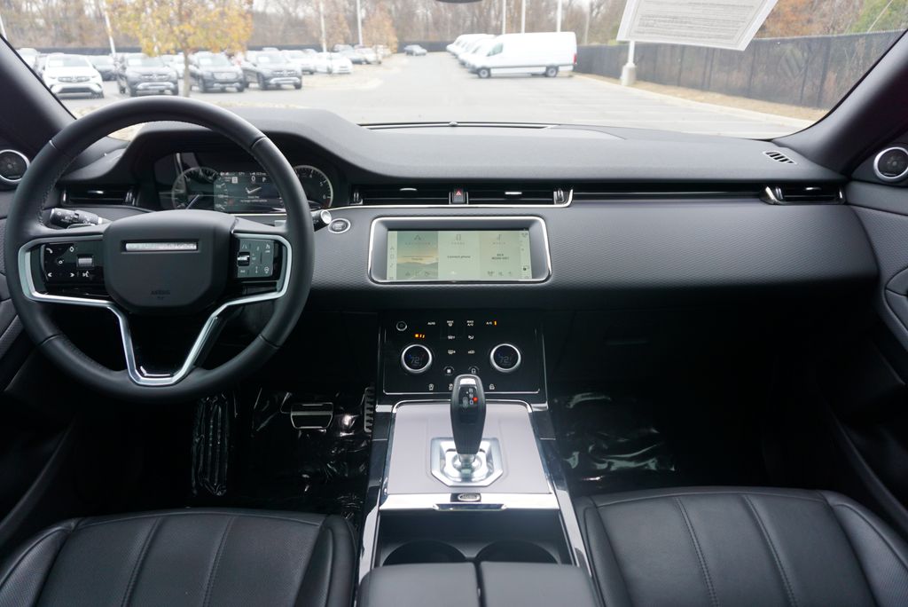 Thumbnail: 2023 Land Rover Range Rover Evoque - 17