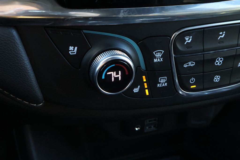 Thumbnail: 2023 Chevrolet Traverse - 22