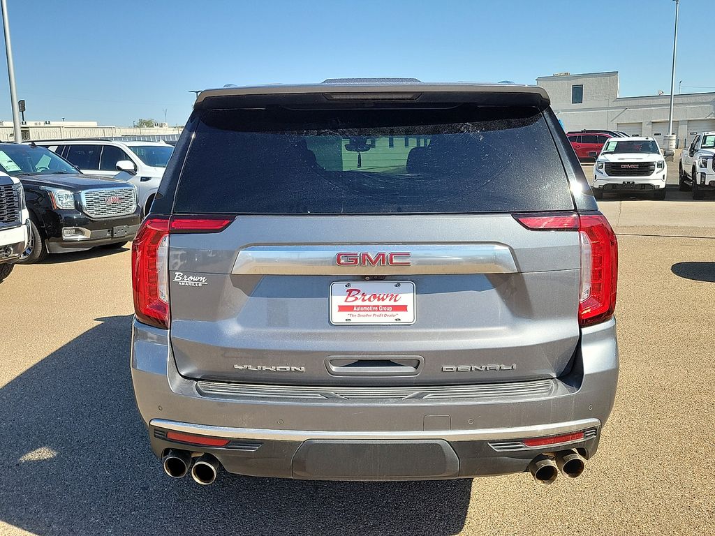 2022 GMC Yukon Denali - 8