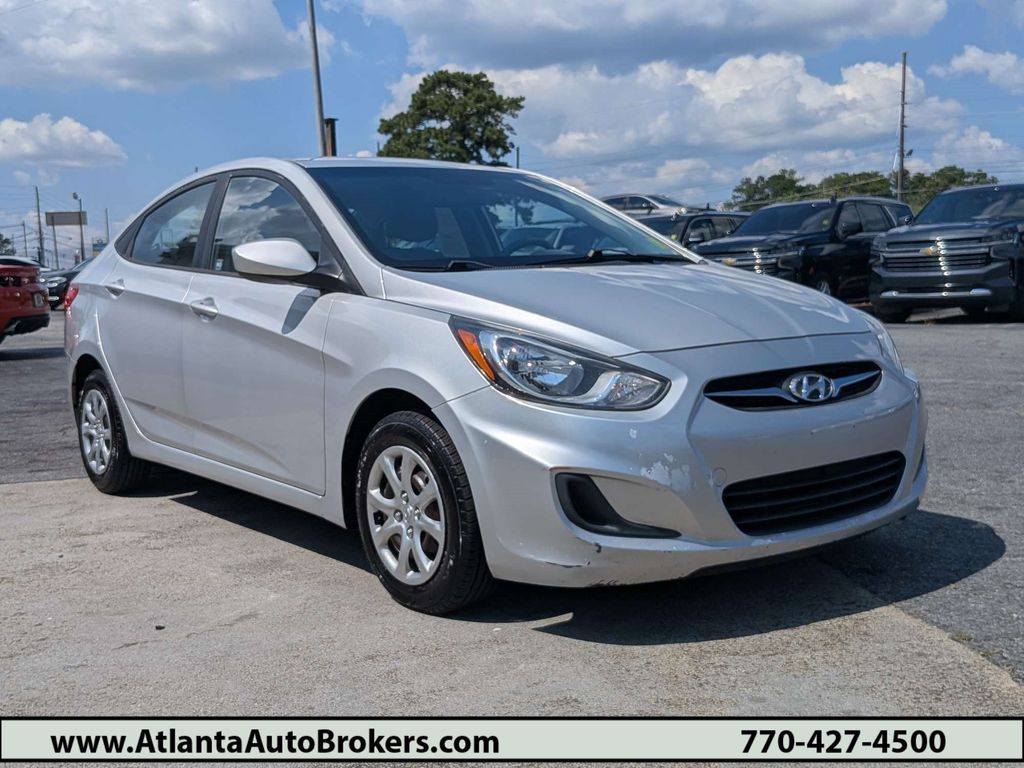 Ironman Silver Metallic 2013 Hyundai Accent Sedan Front-Wheel Drive 6-Speed Automatic Overdrive