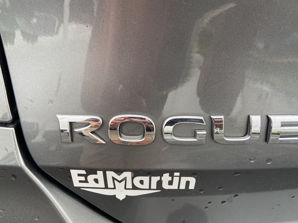 Thumbnail: 2020 Nissan Rogue - 10