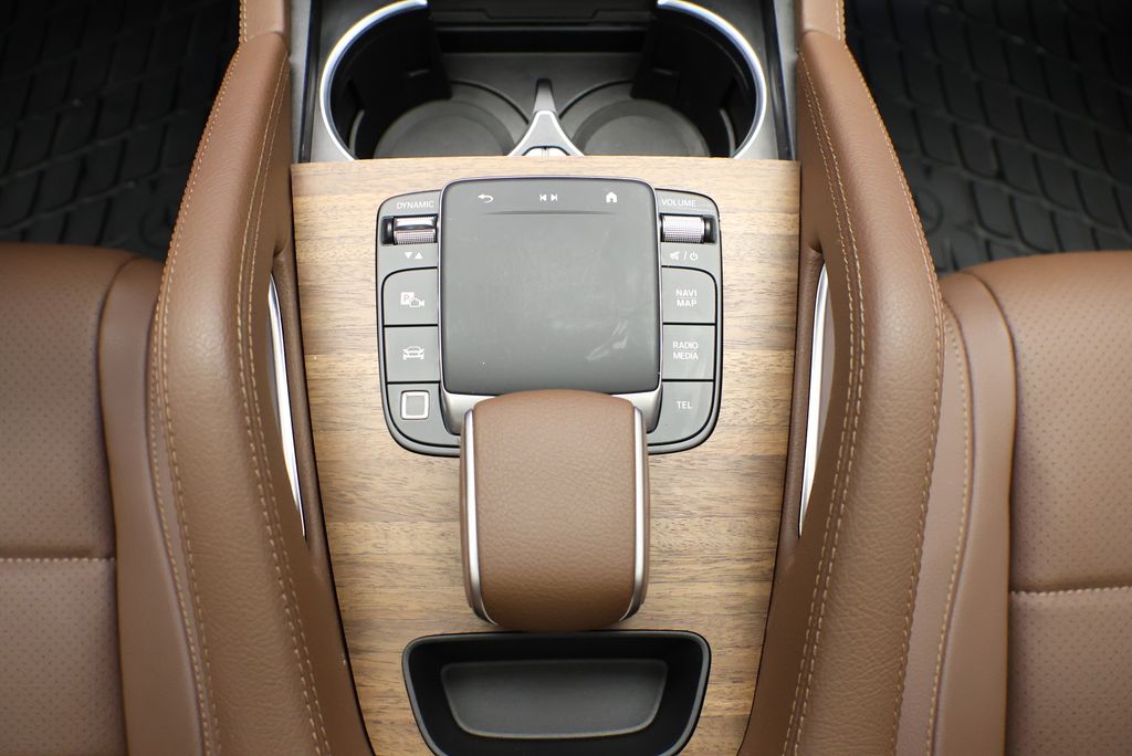 Thumbnail: 2026 Mercedes-Benz GLE - 30