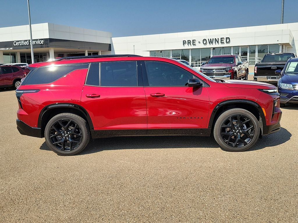 2024 Chevrolet Traverse RS - 11