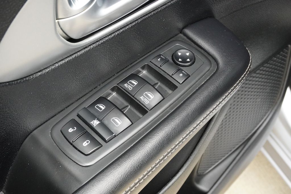 Used Car 2018 Chrysler Pacifica  Touring Plus For Sale Under $20,000 In Weatherford, Texas