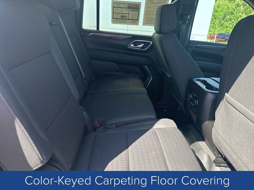 2023 Chevrolet Suburban 2WD LS
