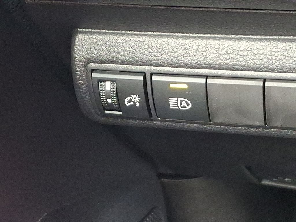 Thumbnail: 2025 Toyota Corolla - 23