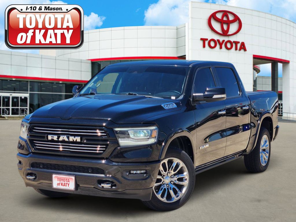 Diamond Black Crystal Pearlcoat 2022 RAM 1500 Laramie Crew Cab 4WD Pickup Truck Four-Wheel Drive 8-Speed Automatic