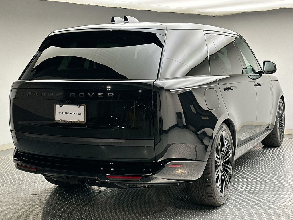 Thumbnail: 2026 Land Rover Range Rover - 3