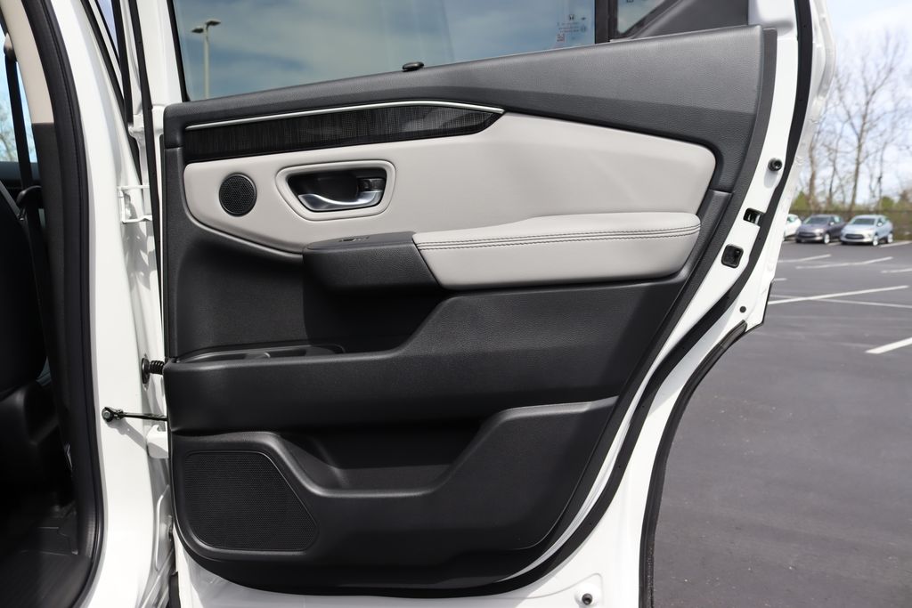 2025 Honda Pilot Elite 16