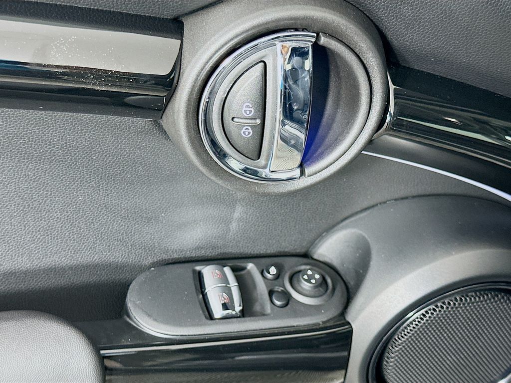 Thumbnail: 2024 MINI Cooper - 18