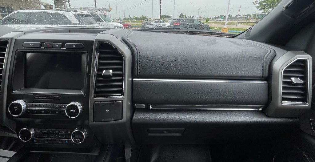2019 Ford Expedition XLT Silver at Autostrade