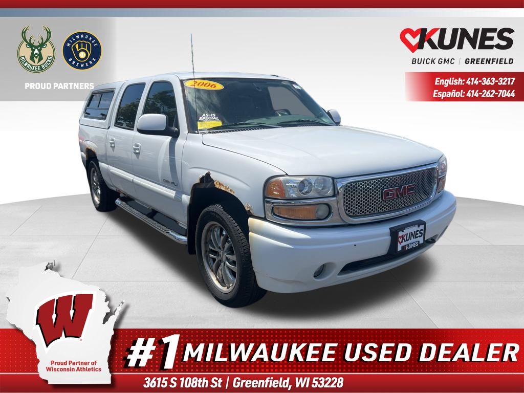 2006 GMC Sierra 1500 Denali Crew Cab 5.8 ft. 4WD