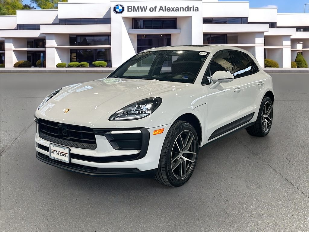 2024 Porsche Macan Base