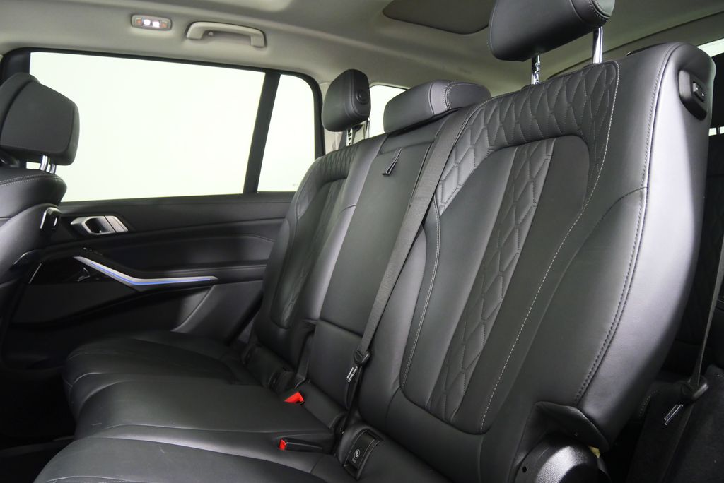 Thumbnail: 2023 BMW X7 - 15