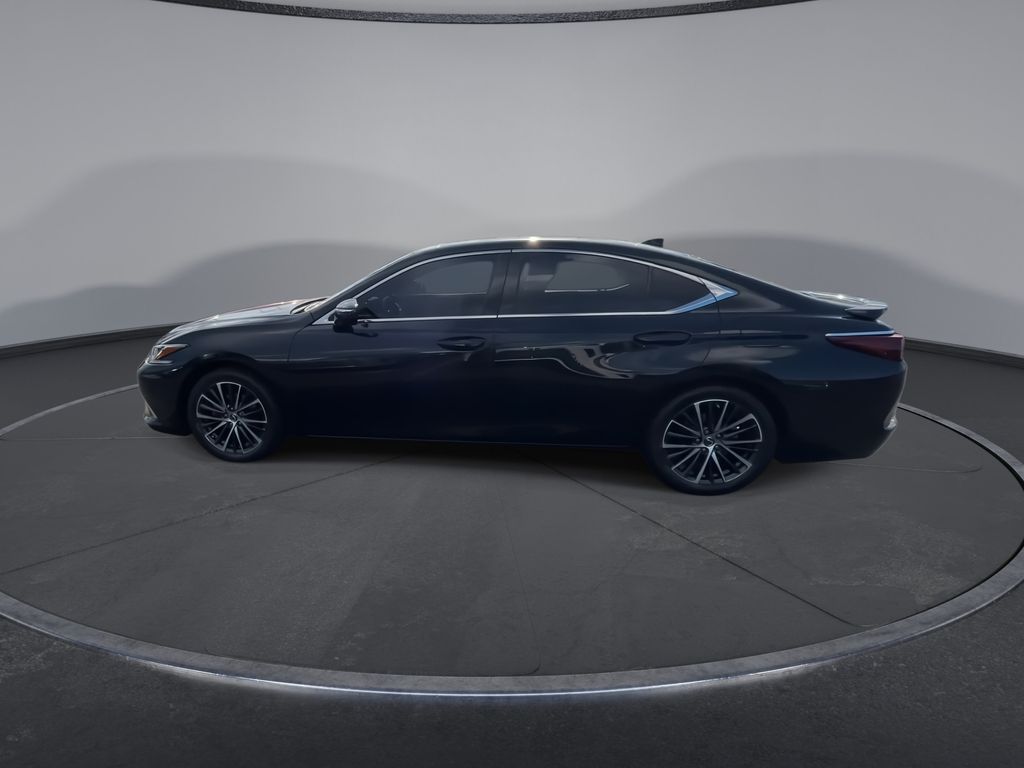Thumbnail: 2022 Lexus ES - 4