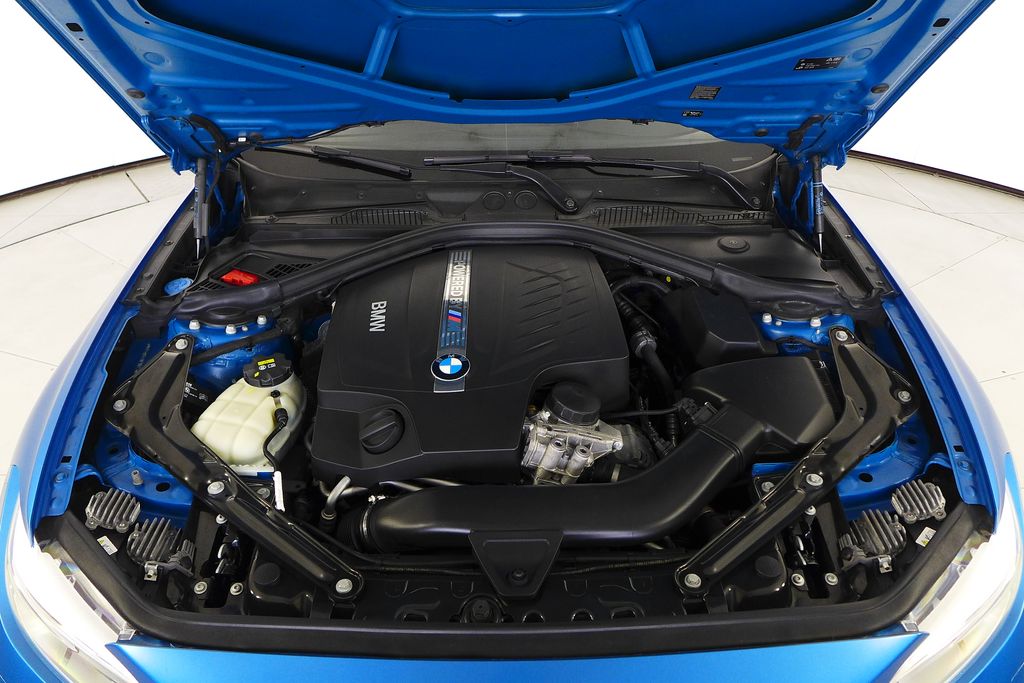 Thumbnail: 2016 BMW M2 - 6