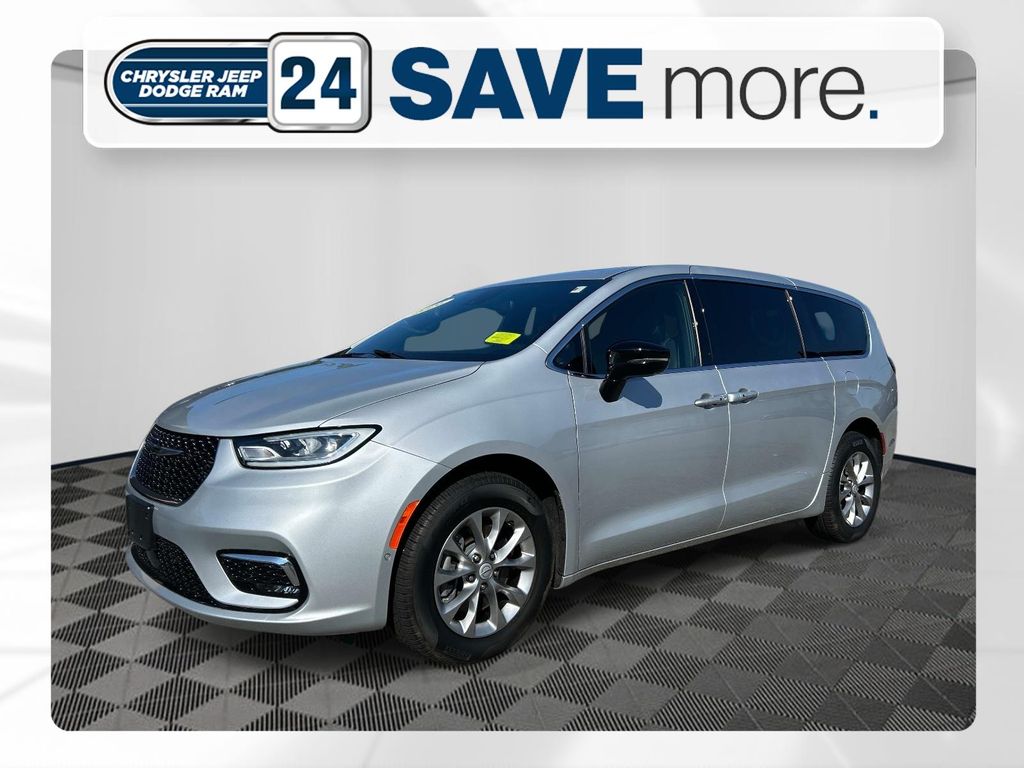 Silver Mist Clearcoat 2026 Chrysler Pacifica Minivan All-Wheel Drive 9-Speed Automatic