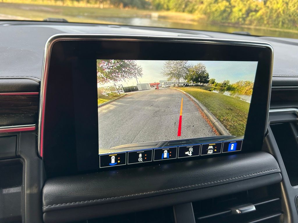 Thumbnail: 2022 Chevrolet Suburban - 25