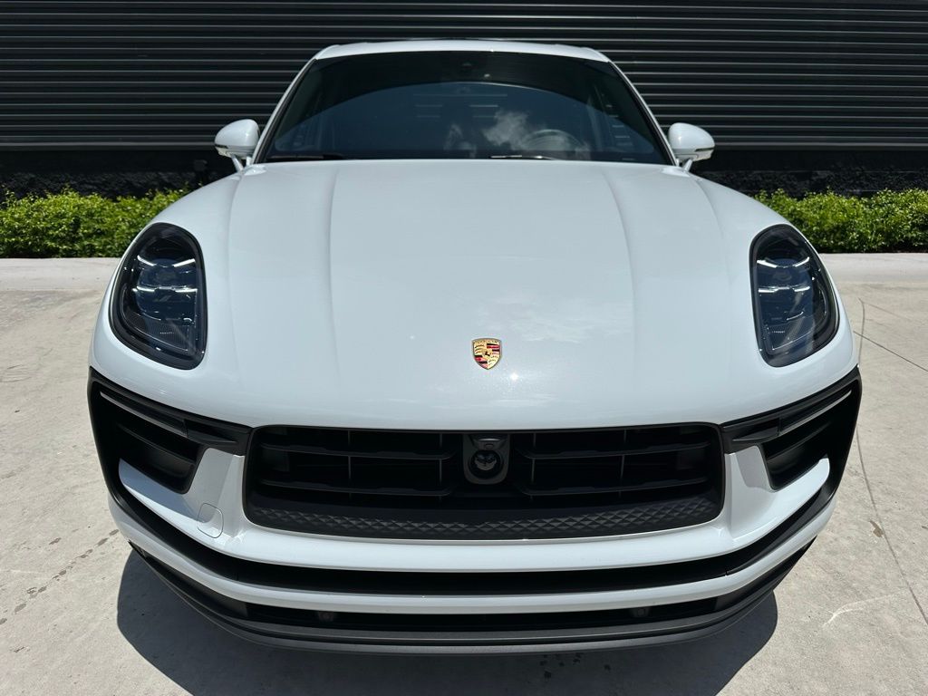 2025 Porsche Macan  7