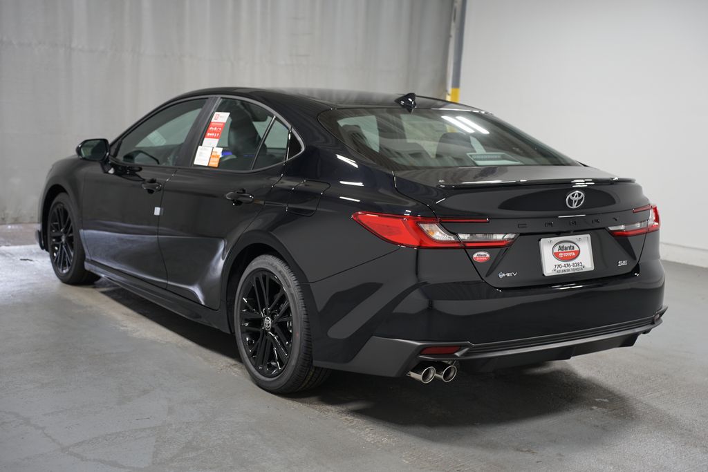 2025 Toyota Camry SE 6