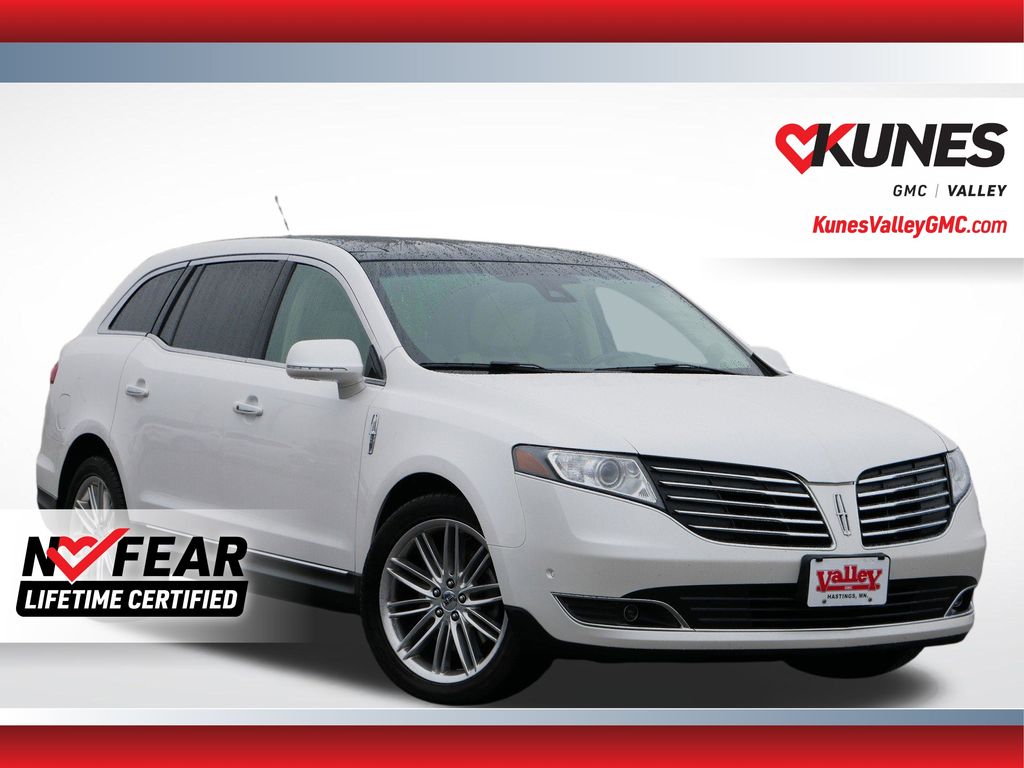 White Platinum Metallic Tri-Coat 2019 Lincoln MKT Reserve AWD SUV / Crossover All-Wheel Drive 6-Speed Automatic