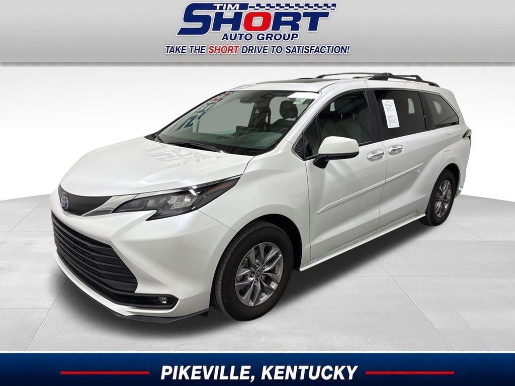 Ice Cap 2025 Toyota Sienna Minivan All-Wheel Drive Continuously Variable Transmission