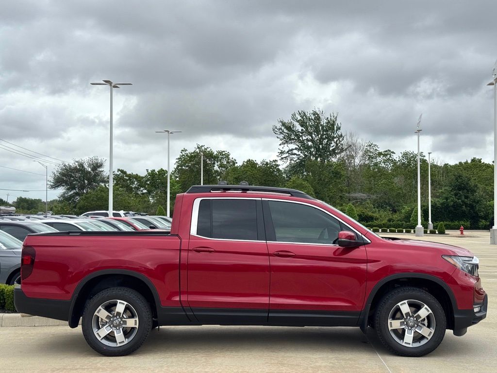2026 Honda Ridgeline RTL Red at Community Honda