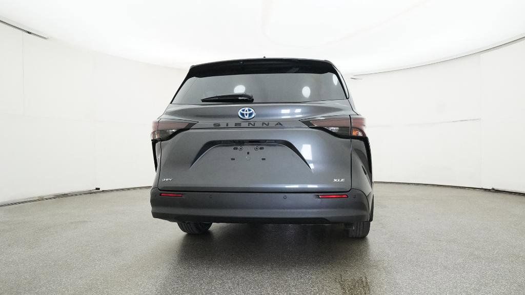 Thumbnail: 2025 Toyota Sienna - 24
