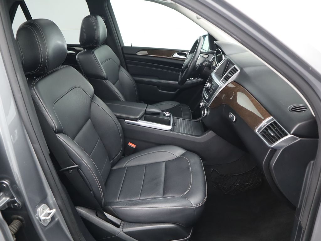 Thumbnail: 2014 Mercedes-Benz M-Class - 21