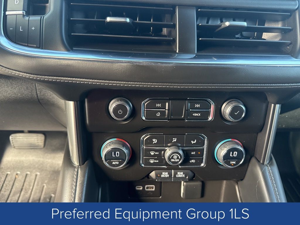 2023 Chevrolet Suburban 2WD LS