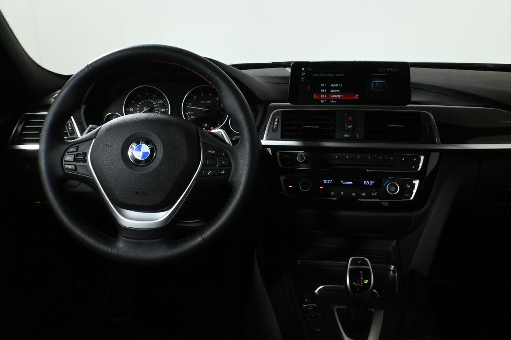 2019 BMW 3 Series 330i xDrive 17