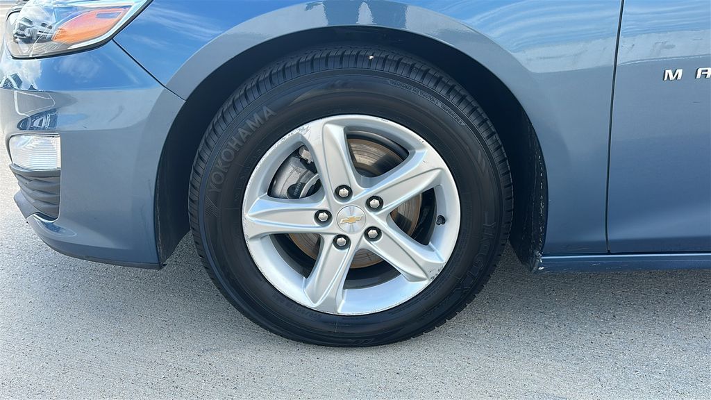 2024 Chevrolet Malibu LT Blue at Baytown Hyundai