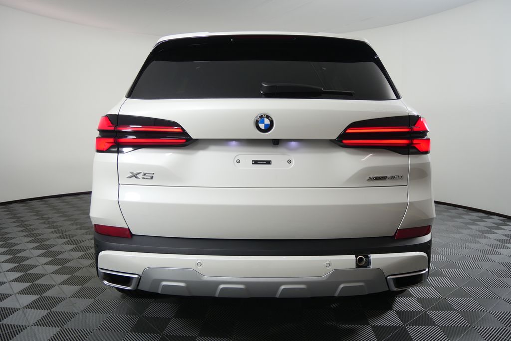 Thumbnail: 2026 BMW X5 - 4