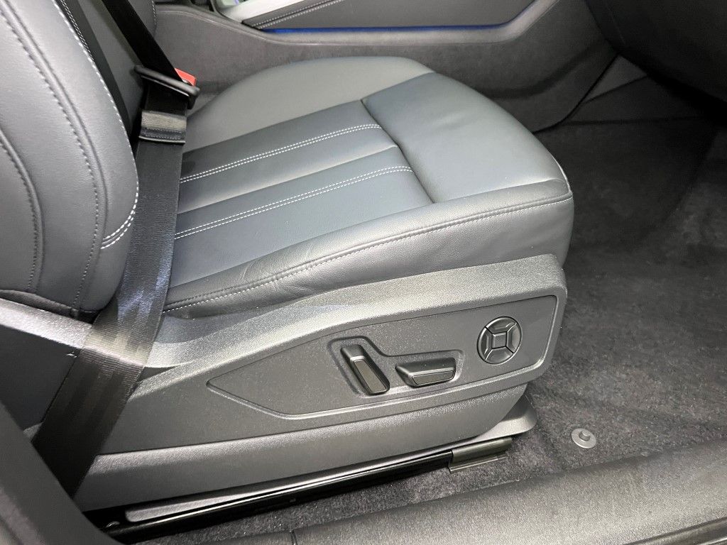 Thumbnail: 2025 Audi Q5 - 16