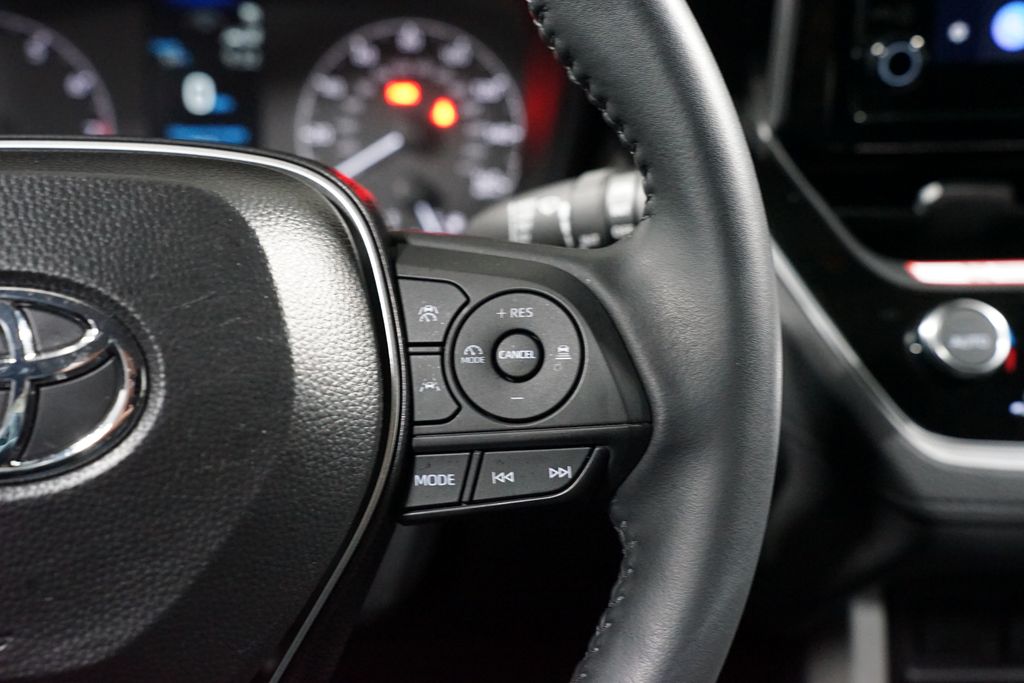 Thumbnail: 2025 Toyota Corolla Cross - 13