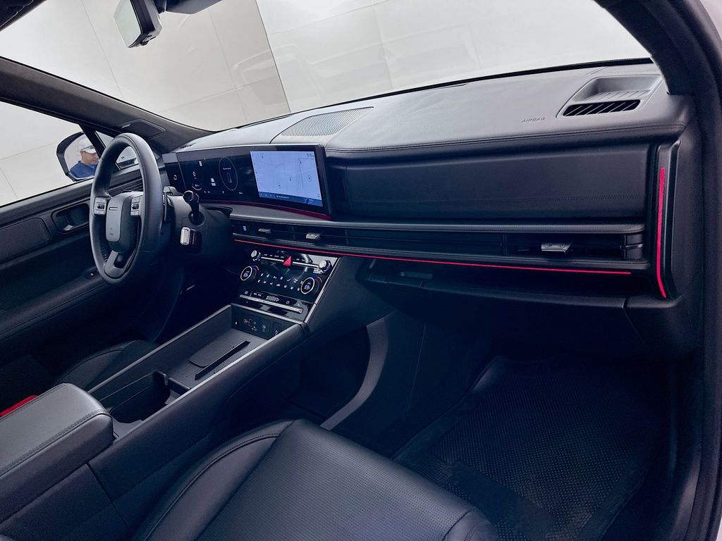 Thumbnail: 2025 Hyundai Santa Fe - 31