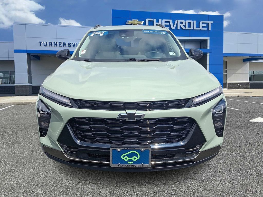Thumbnail: 2024 Chevrolet Trax - 2