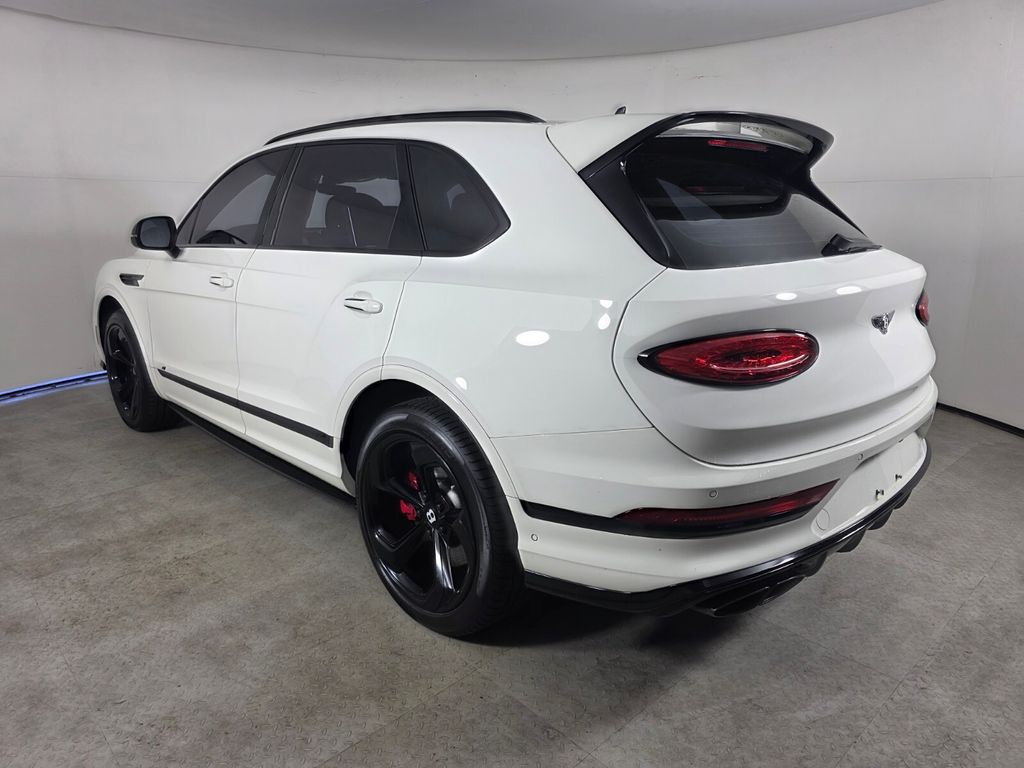 Used 2022 White Bentley  image 6
