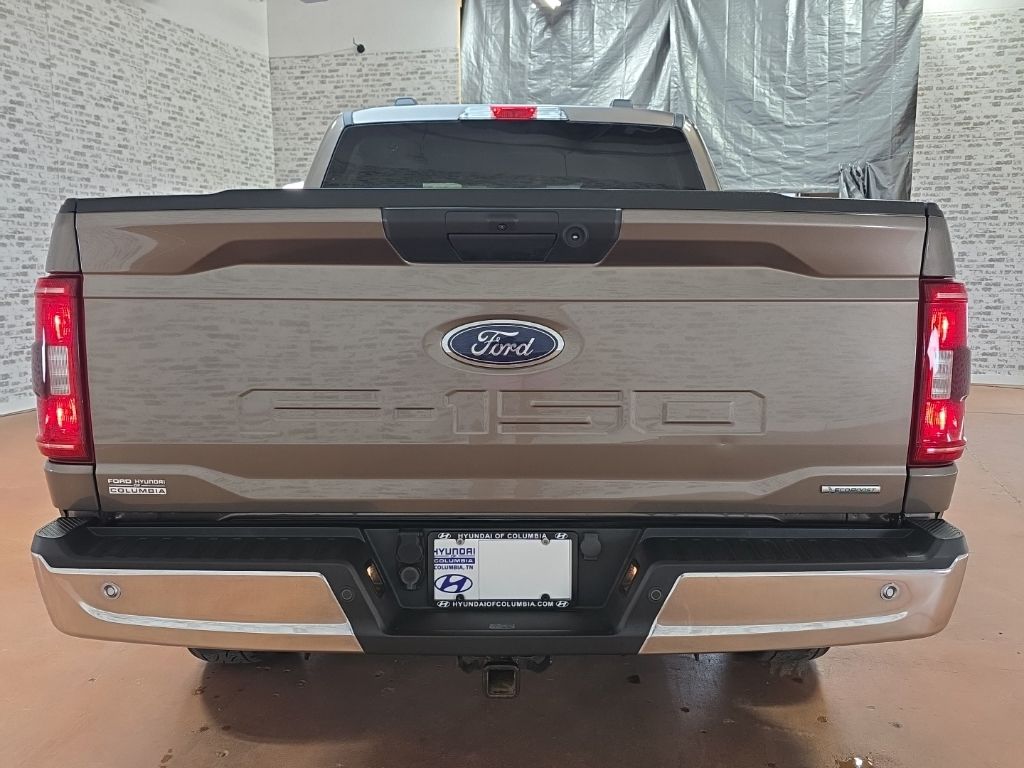 View vehicle photo 5