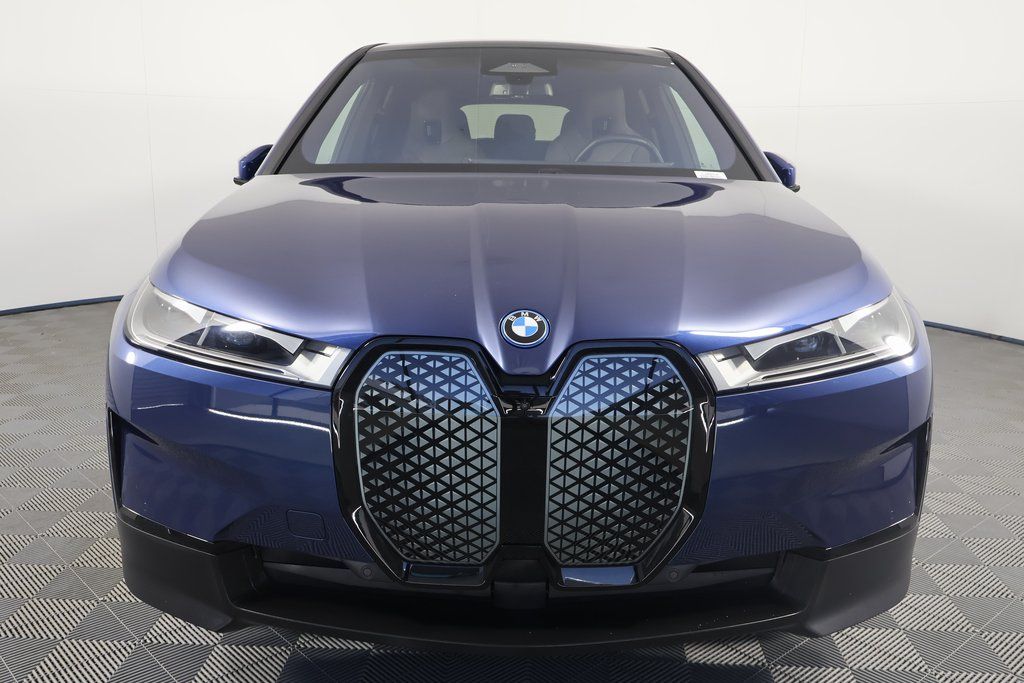 Thumbnail: 2023 BMW iX - 2